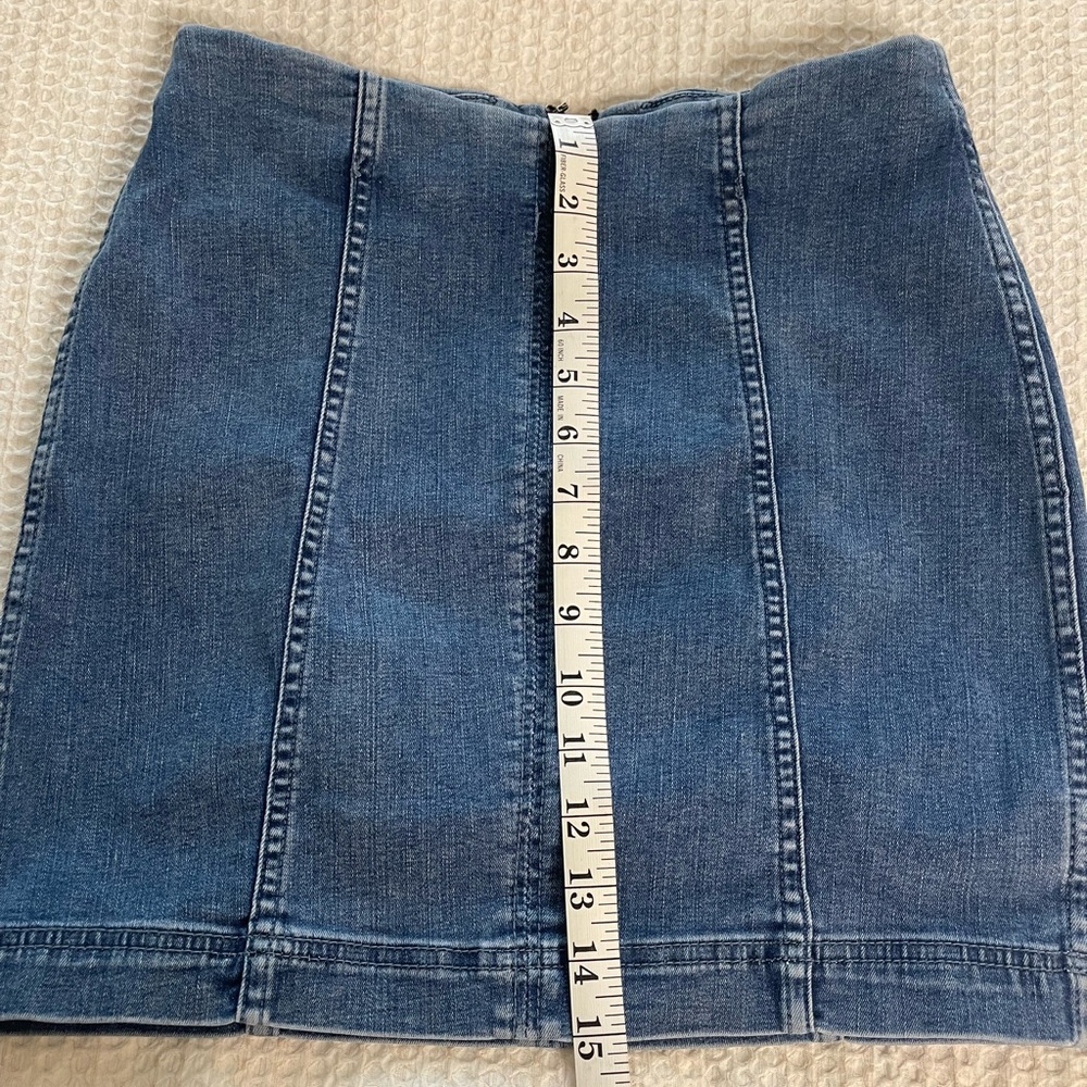 Free People Denim Jean Skirt Size 4 - Picture 3 of 6
